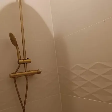 Maison 200m De La *